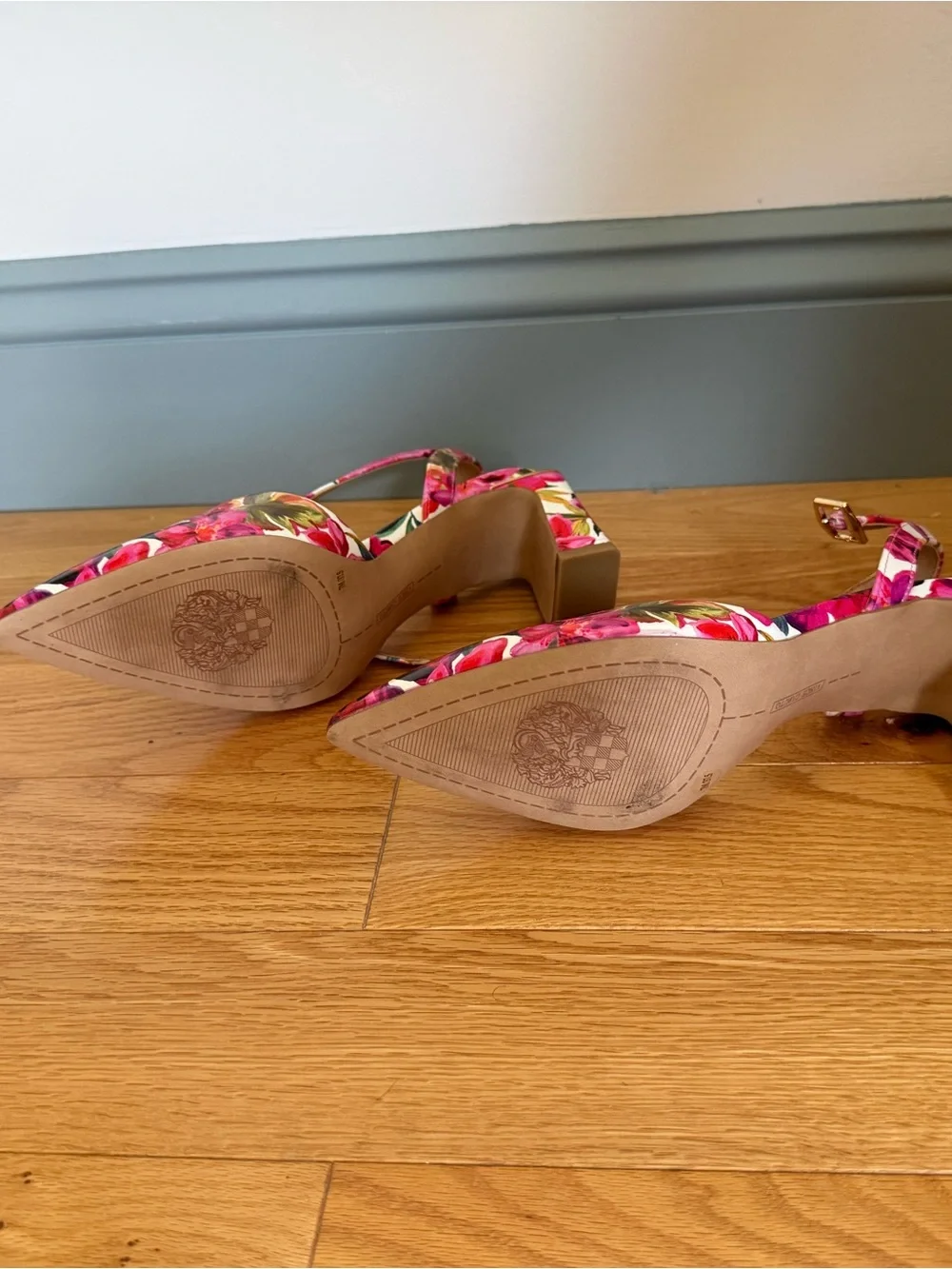 Vince Camuto Hesema Pump